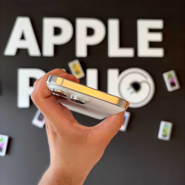 iPhone 15 Pro Max Cu 24 Luni Garanție/ApplePlug 256Gb Ca Nou 100% White Titanium