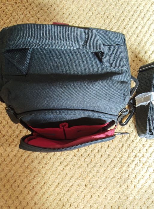 Чисто нов калъф за фотоапарат или камера.