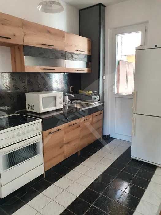 Дава се под наем Тристаен апартамент в Пловдив, Южен - 92 кв.м за 458.49 € - Снимка #2