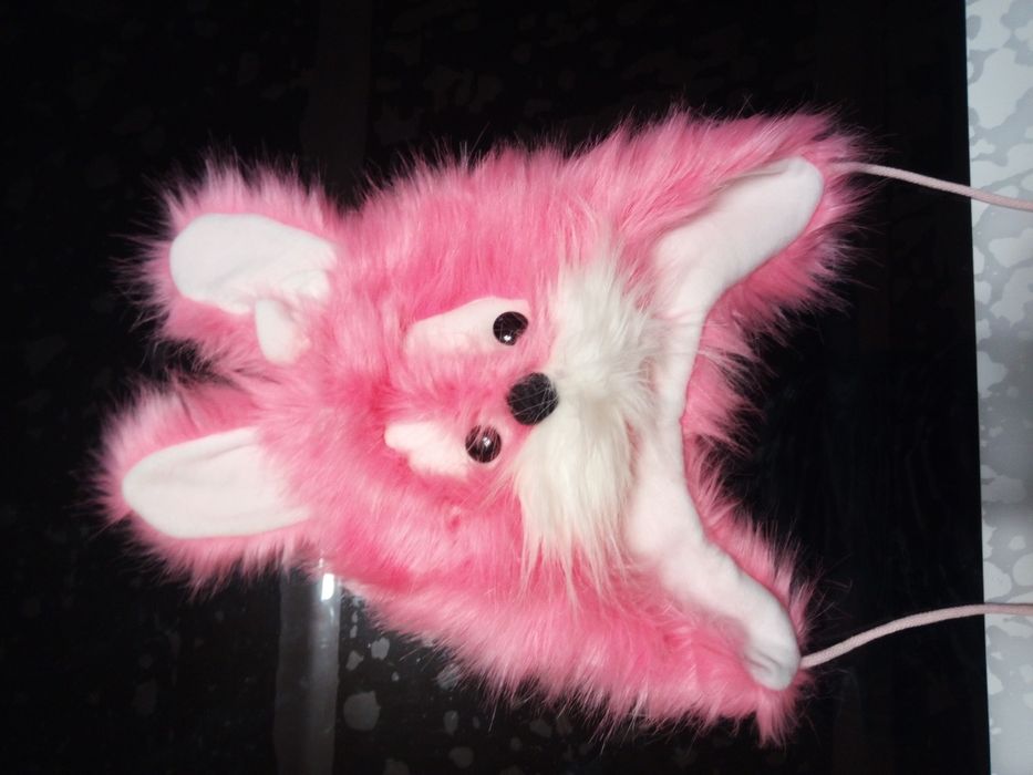 Детска пухкава шапка