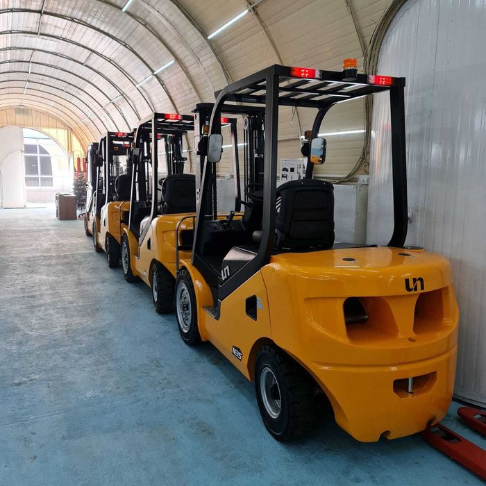 Stivuitor Diesel 2000 kg UN – Nou, Catarg Duplex, Pret Avantajos