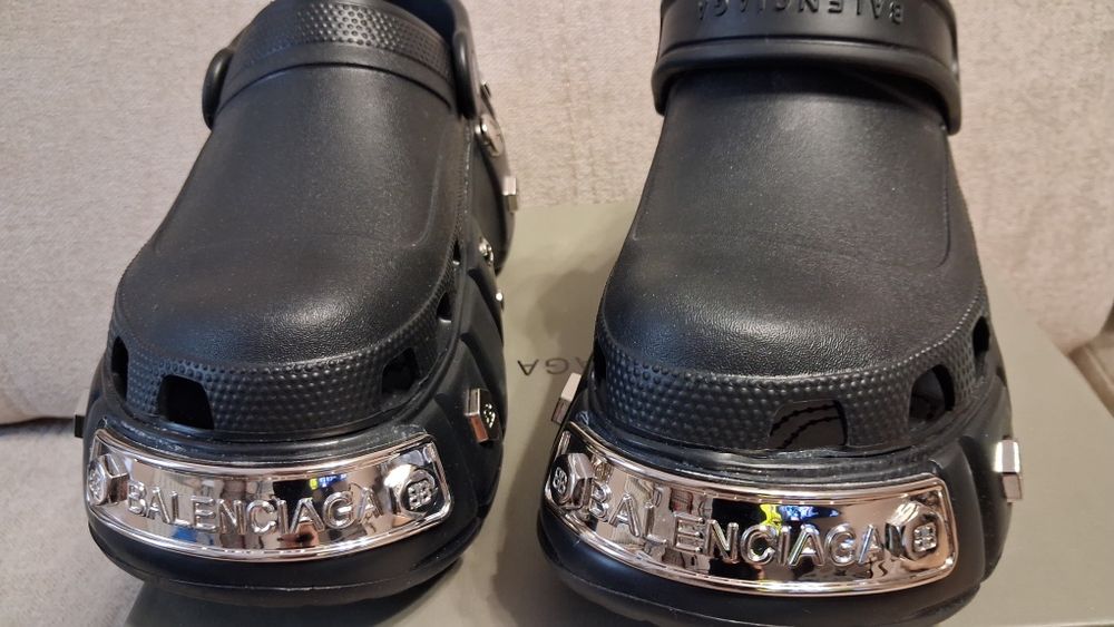 Продам кроксы бренд  Balenciaga