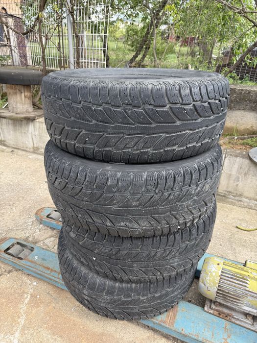 Bridgestone 265/60R18 летни и змини 23ДОТ