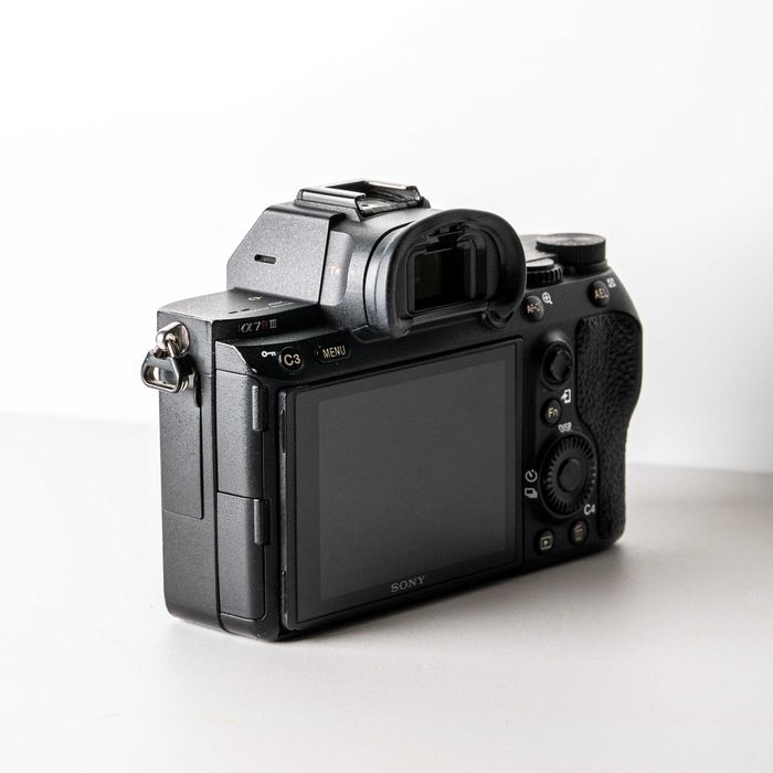 Sony A7R III тяло