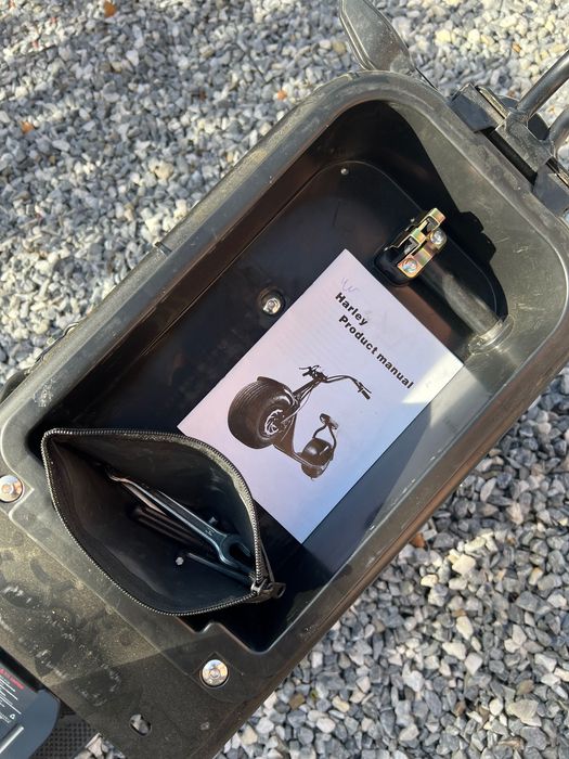Vând scuter electric Harley 20 ah 1200 Wh