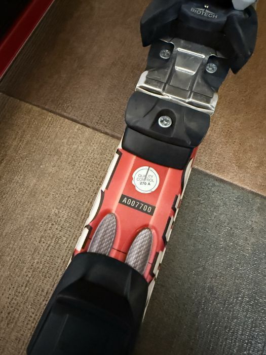 Schiuri Atomic Beta Carv