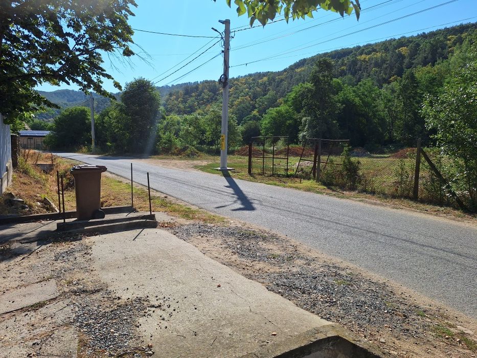 Teren intravilan, 2.174 mp., în localitatea Cladova, comuna Păuliș,  județul Arad.