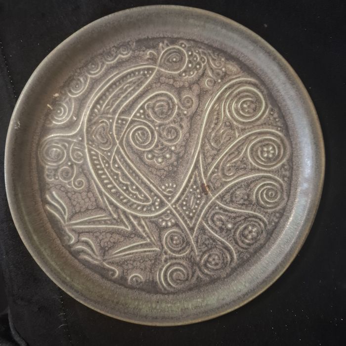 Pereche Farfurii Decorative Artă Ceramică UAP 1973 – Titi Simionescu & Vitalie Nereuță