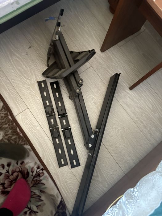 Кранштейн для телевизора