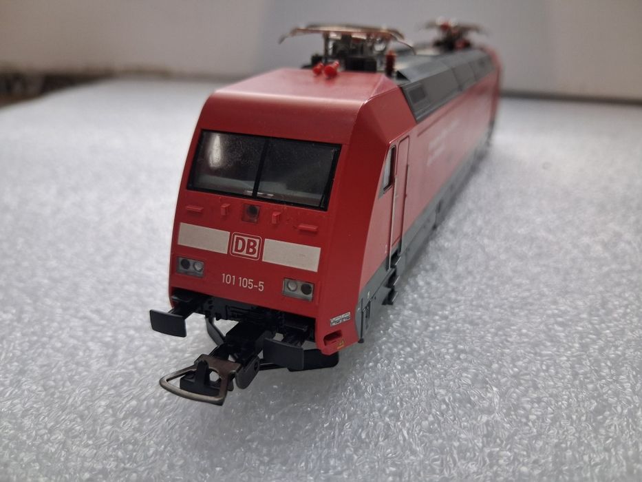 Locomotiva piko BR101 scara H0

Tractiune integrala pe toate axele
Mot
