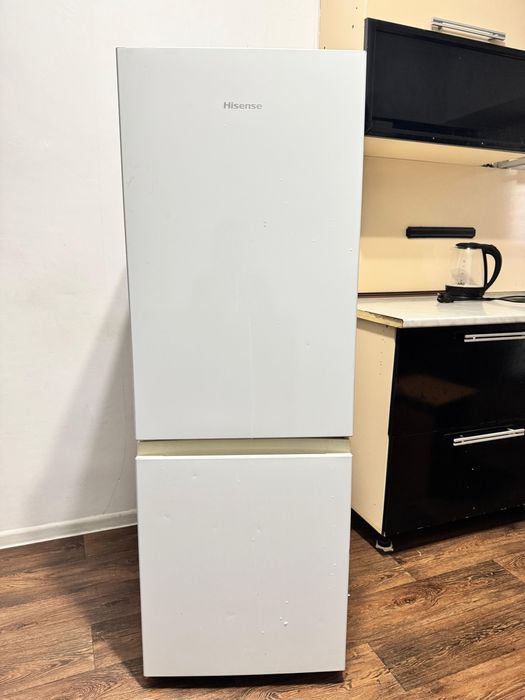 Холодильник не большой