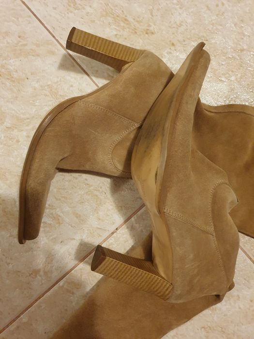 Cizme piele intoarsa