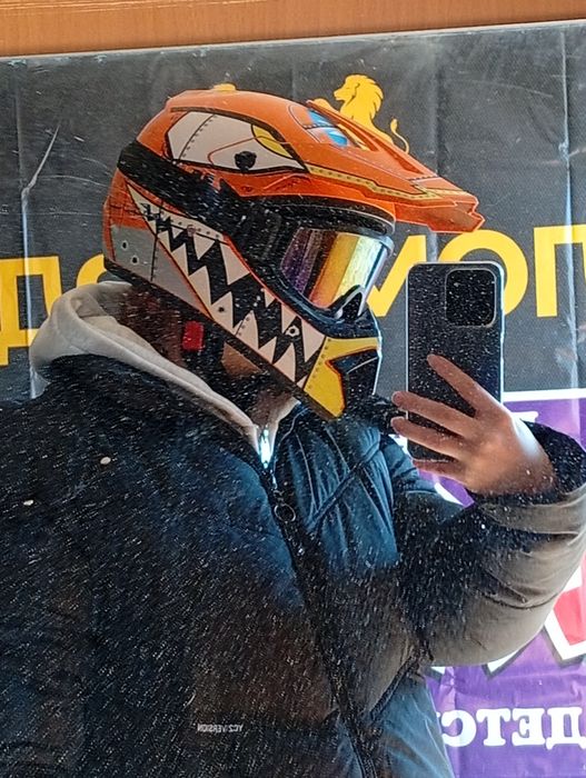 Продам мотошлем для эндуро