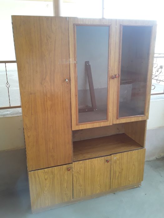 Shkaf sotiladi yangi  qilt etmagan