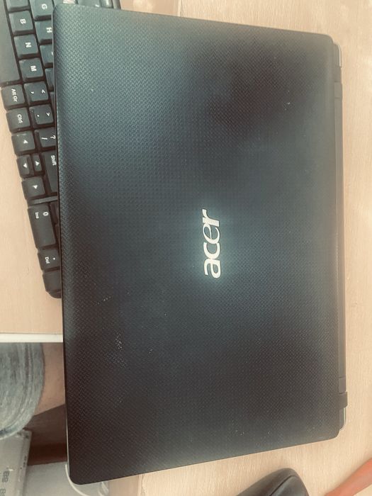 Vind  doua mini lapto