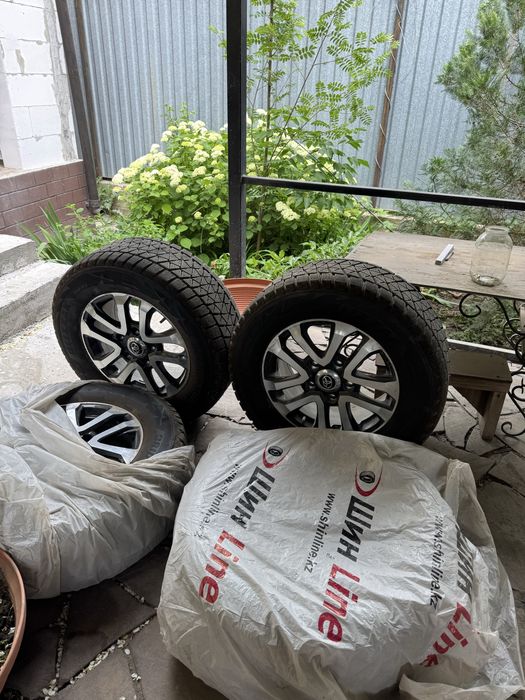 Bridgestone 285/60/18r