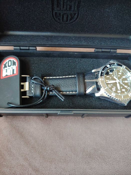 Часовник LUMINOX