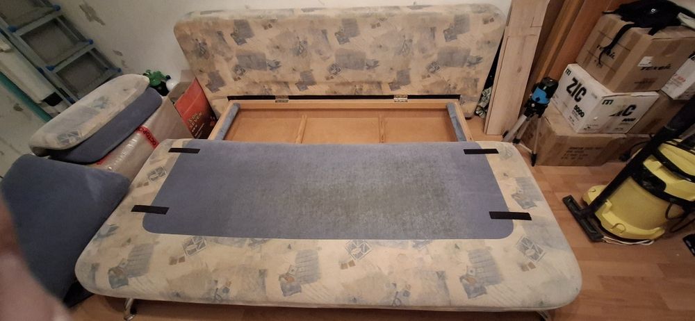 Отдам диван даром