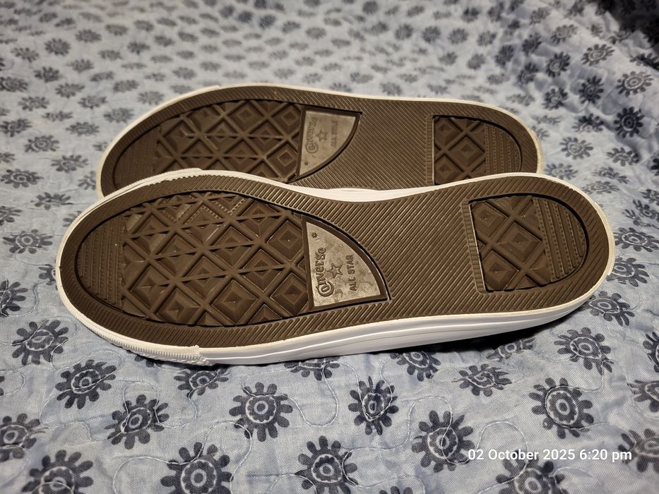 Teneși Converse măsura 36