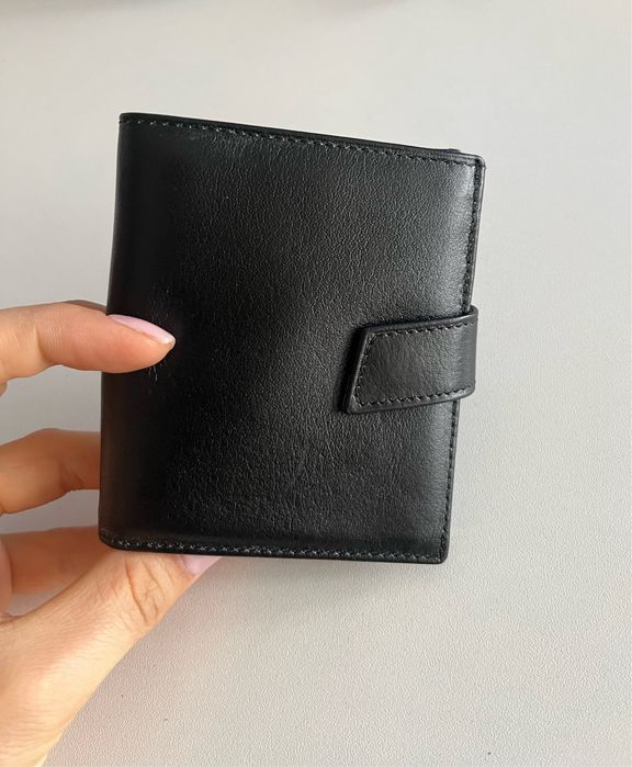 Портфейли от естествена кожа