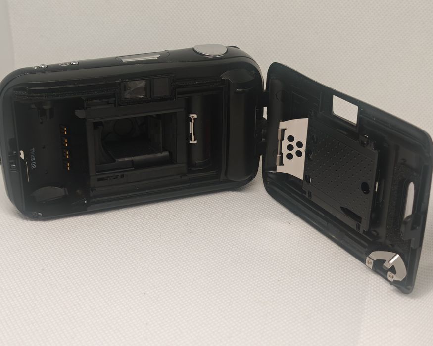 Olympus mju I – Aparat foto pe film 35 mm, compact și foarte apreciat