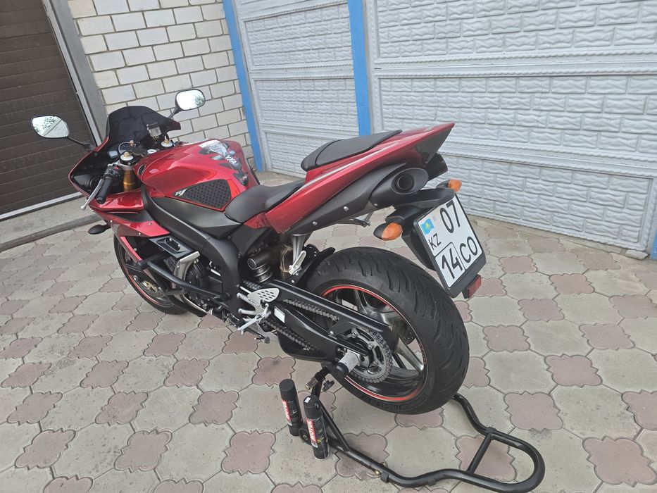 Мотоцикл Yamaha R1