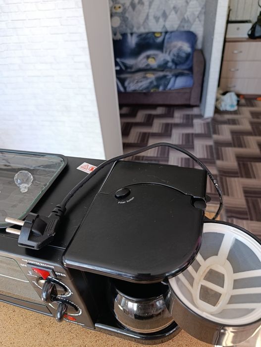 Продам МИНИ ПЕЧЬ для завтраков