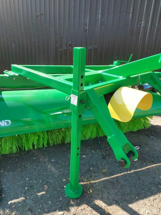 Щётка коммунальная под МТЗ 80/82