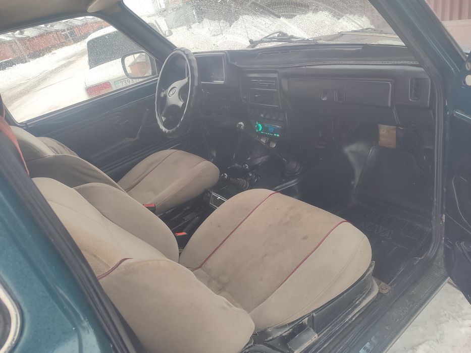 Продам ниву 2000 год