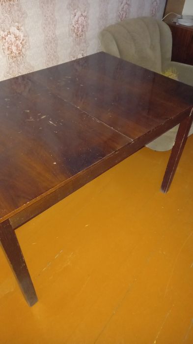 Продаю стол раздвижной