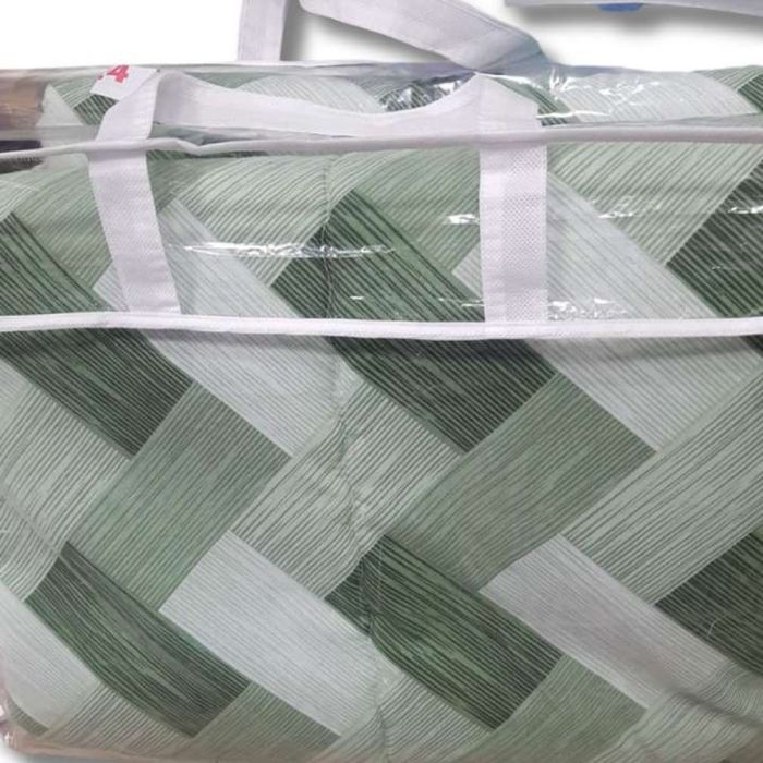 Олекотен юрган с цветни елементи 200 x 220 см