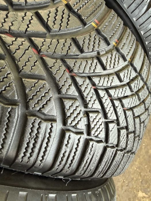 4x Anvelope iarna 215/65 R17 - Bridgestone Blizzak LM005