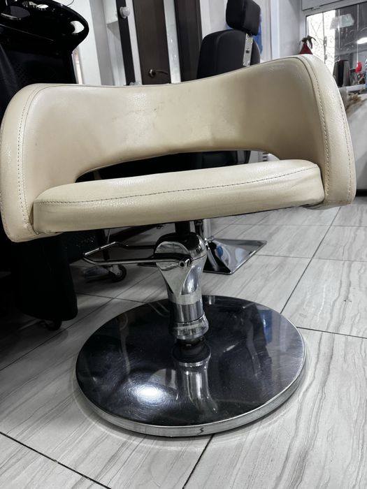 Кресло для парикмахера