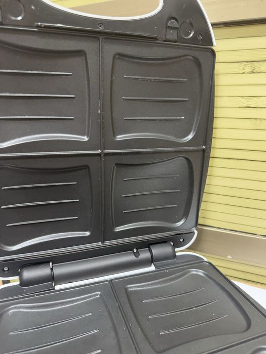 Сандвич преса Domo Family