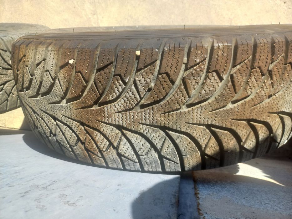 Шины комплект зимние