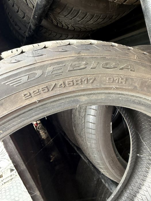 2бр Зимни Гуми Debica 225/45R17