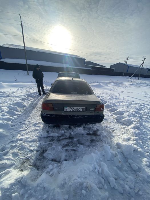 Продам форд Мондео 1 . 1993год