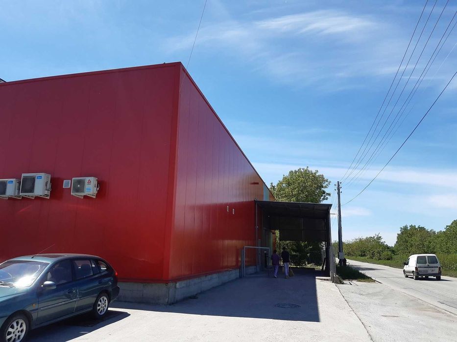 Дава се под наем Склад в Пловдив, Център - 550 кв.м за 2144.55 € - Снимка #1