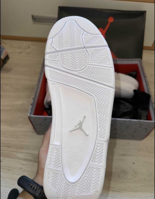 Оригинални Nike Air Jordan 4 Бели