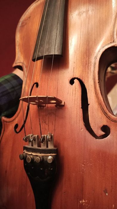 Alt skripka 1974 yil, g'ilof va simechoki bor