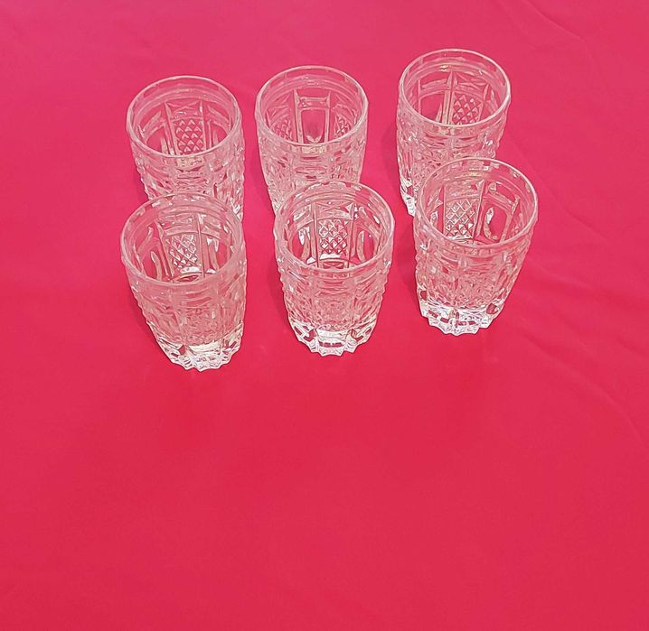 Рюмки хрустальные двух видов