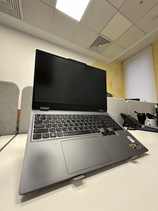 Lenovo LOQ 15ARP9