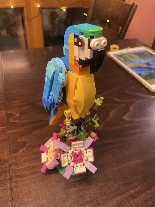 LEGO Creator 31136 - Екзотичен папагал