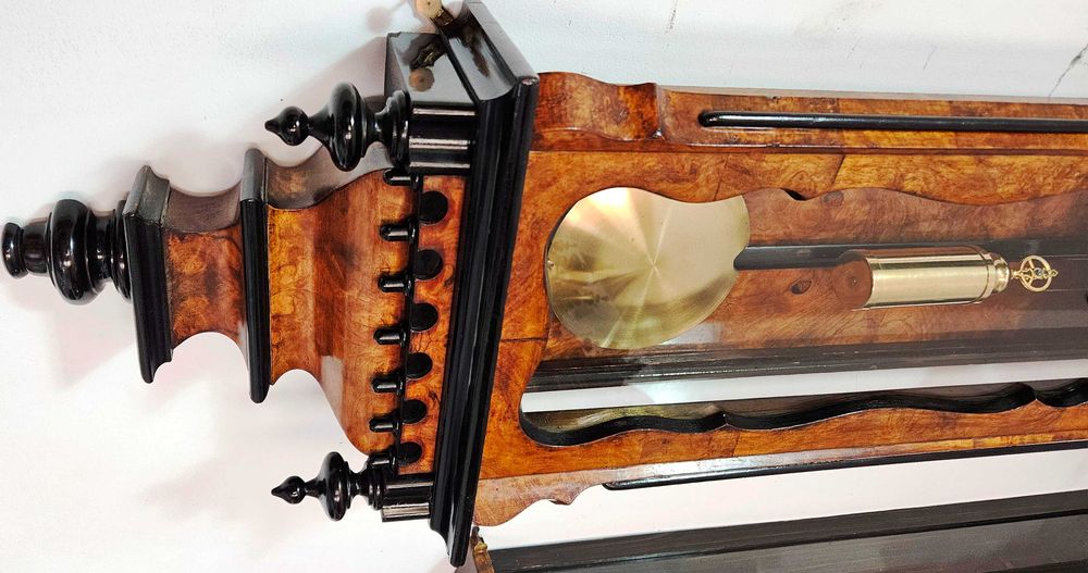 Ceas de perete cu pendul si o greutate  Biedermeier