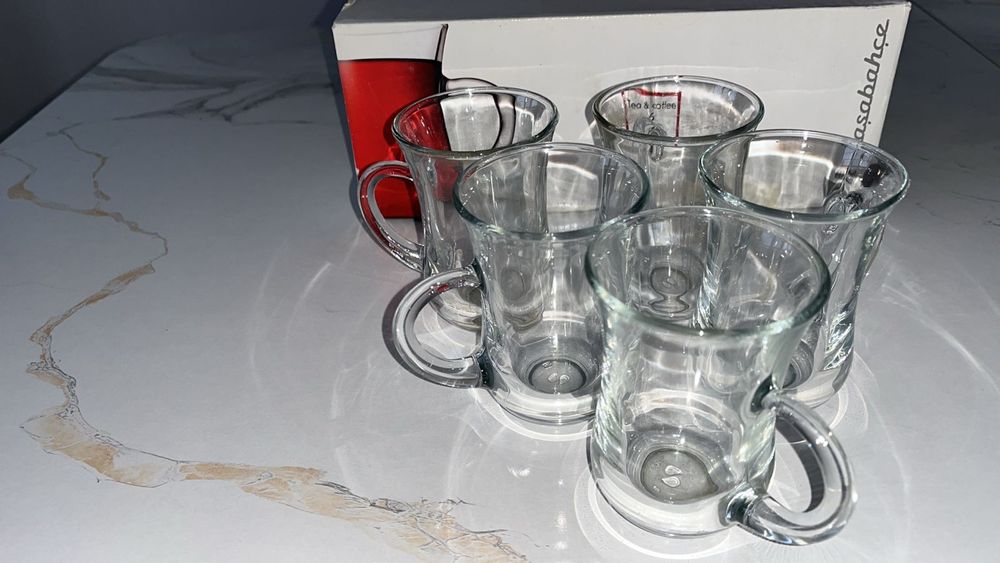 Стеклянные стаканы