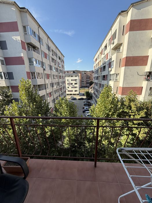 Inchiriez garsoniera-Militari Residence