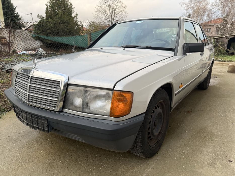 Мерцедес 190 на части