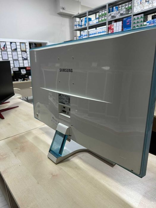 Игровой Монитор 32" Samsung S32E360F [1920x1080, 60Hz, HDMI, VGA]