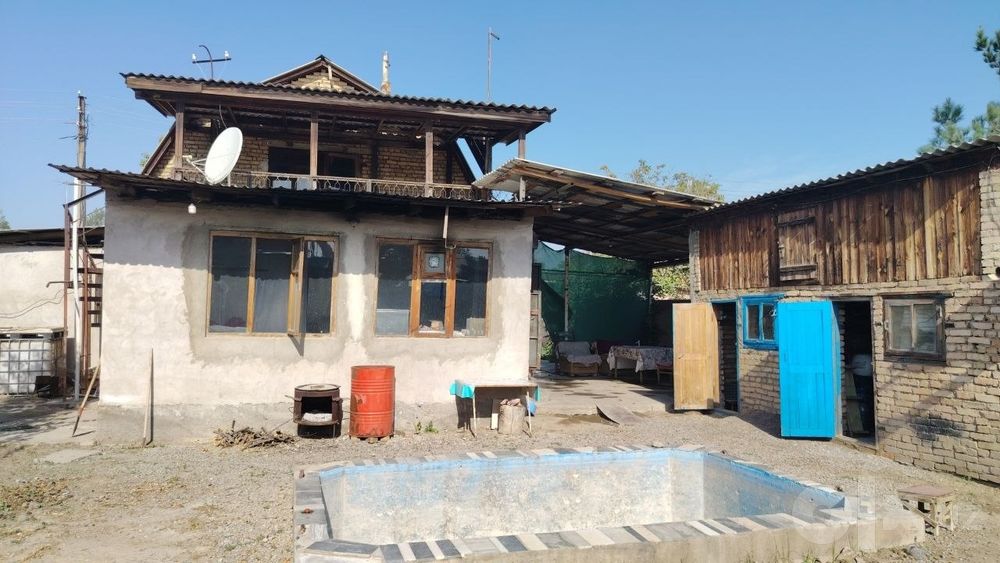 Дача 4 та хона 1 санузел 1 ошхона