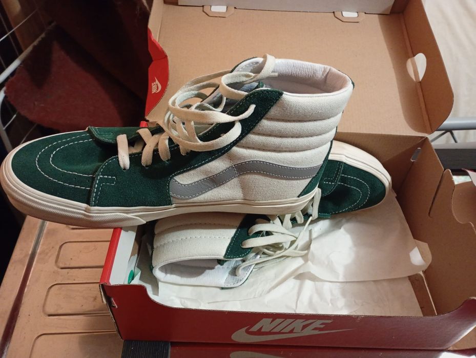 Adidași VANS impecabili